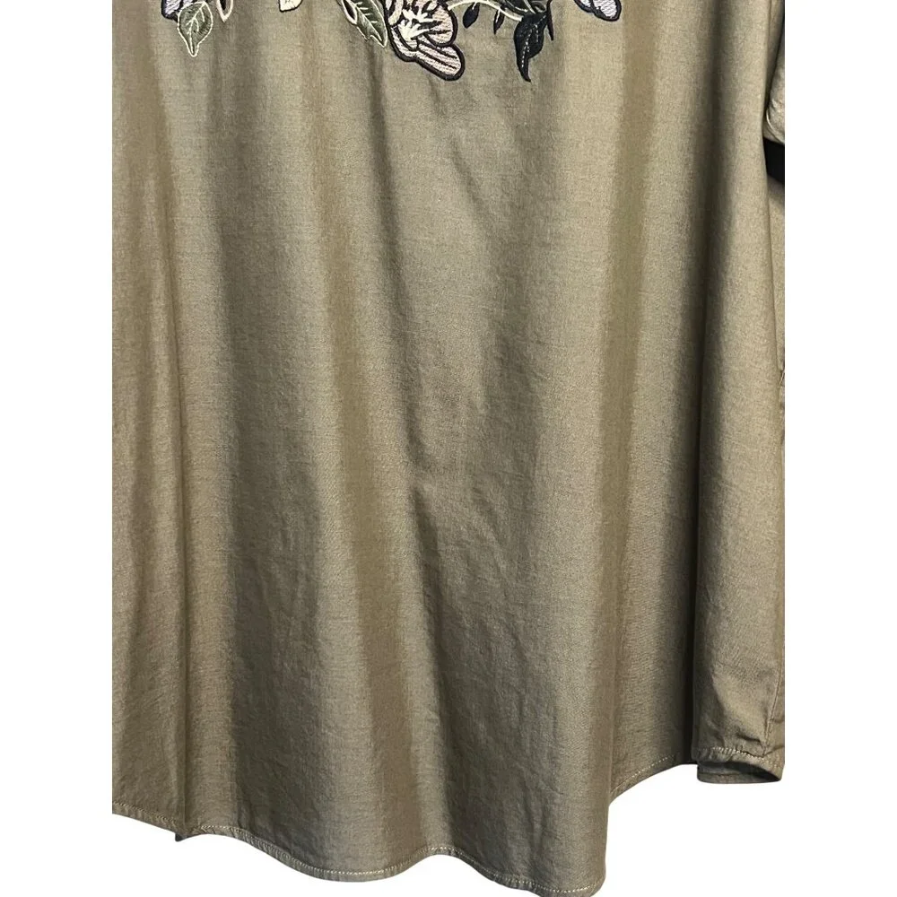 NWT Westport Women 3X Button-Up Shirt Olive Embroidered Pockets Roll-Tab Sleeve - Picture 9 of 16